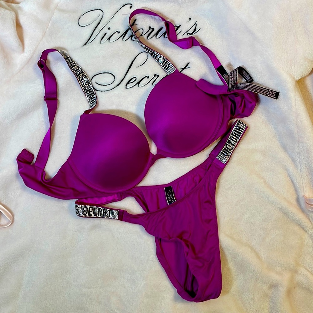 Victoria’s Secret very sexy purple bra thong set 34C/M